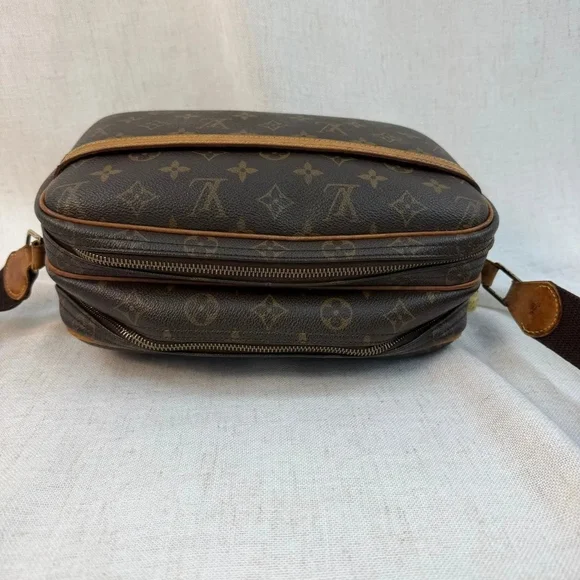 Louis Vuitton Brown Monogram Reporter Bag - Picture 7 of 9